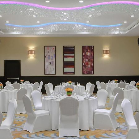 Отель Courtyard By Marriott Jazan Экстерьер фото