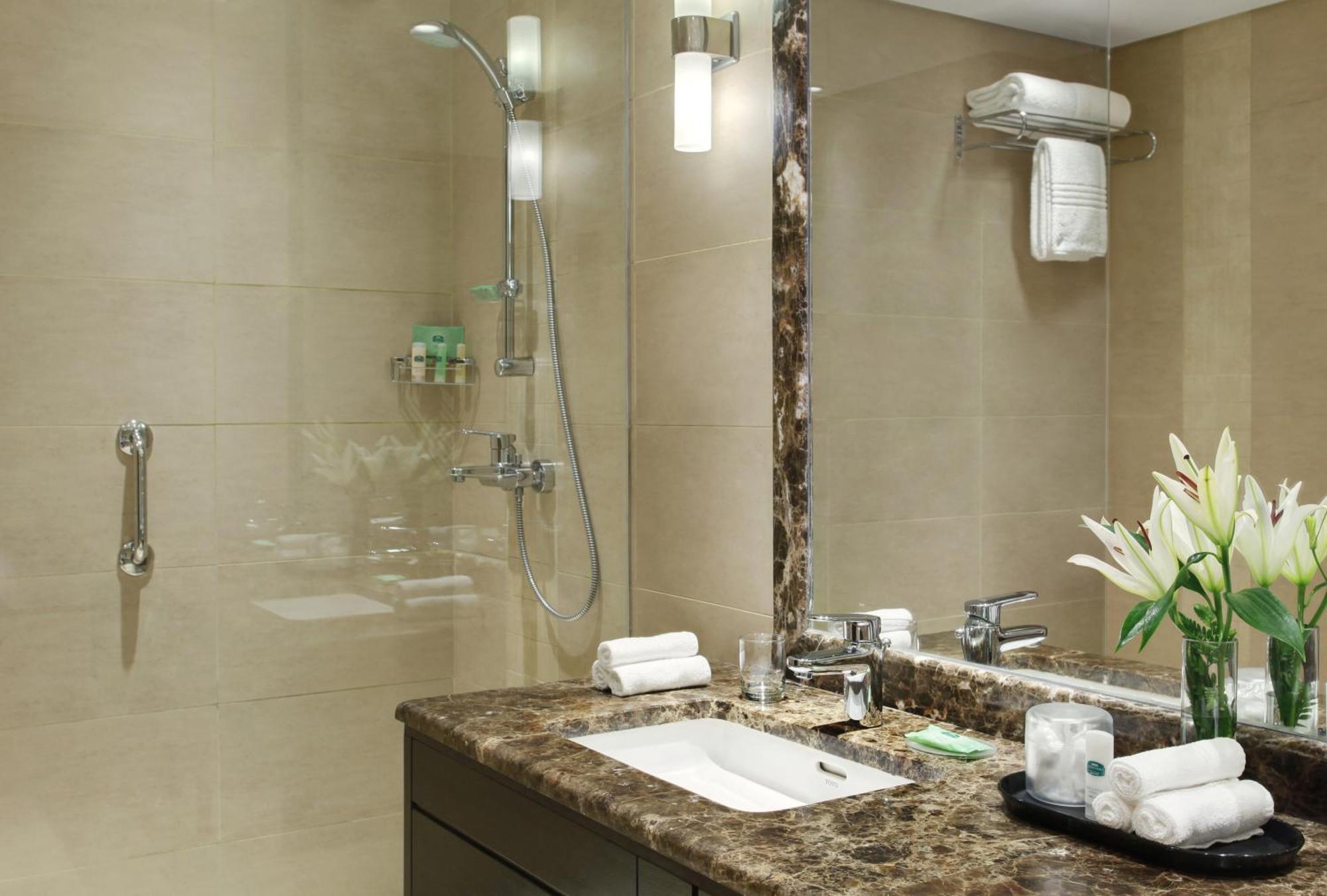 Отель Courtyard By Marriott Jazan Экстерьер фото