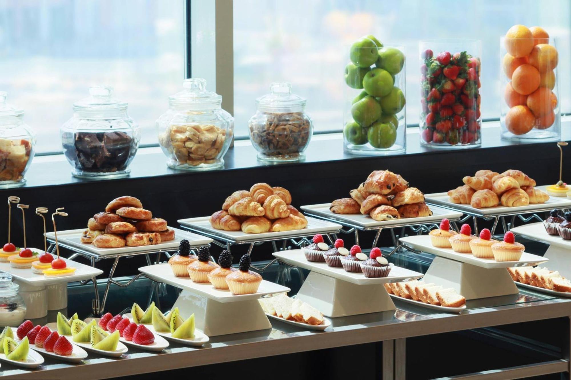 Отель Courtyard By Marriott Jazan Экстерьер фото