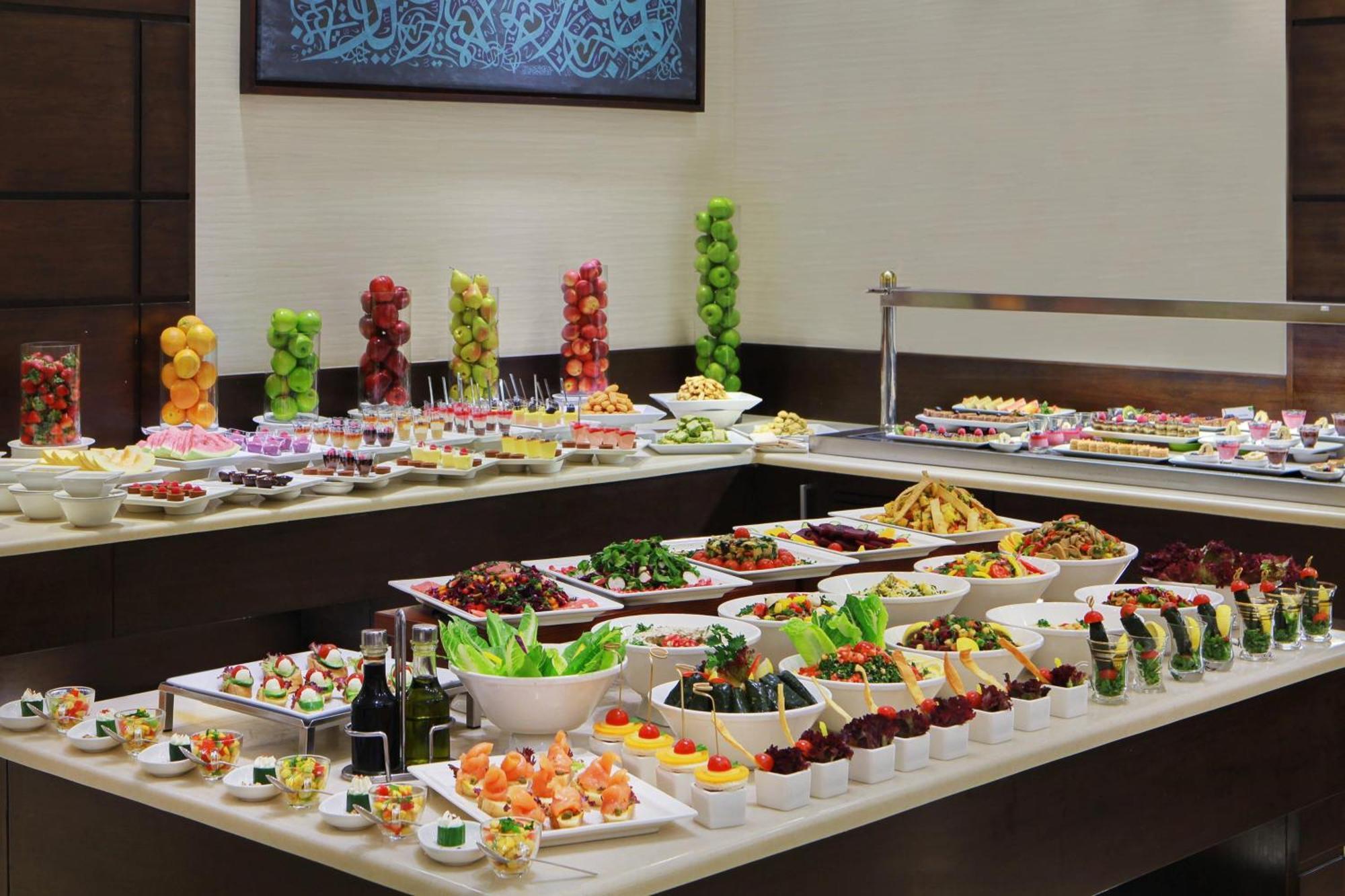 Отель Courtyard By Marriott Jazan Экстерьер фото