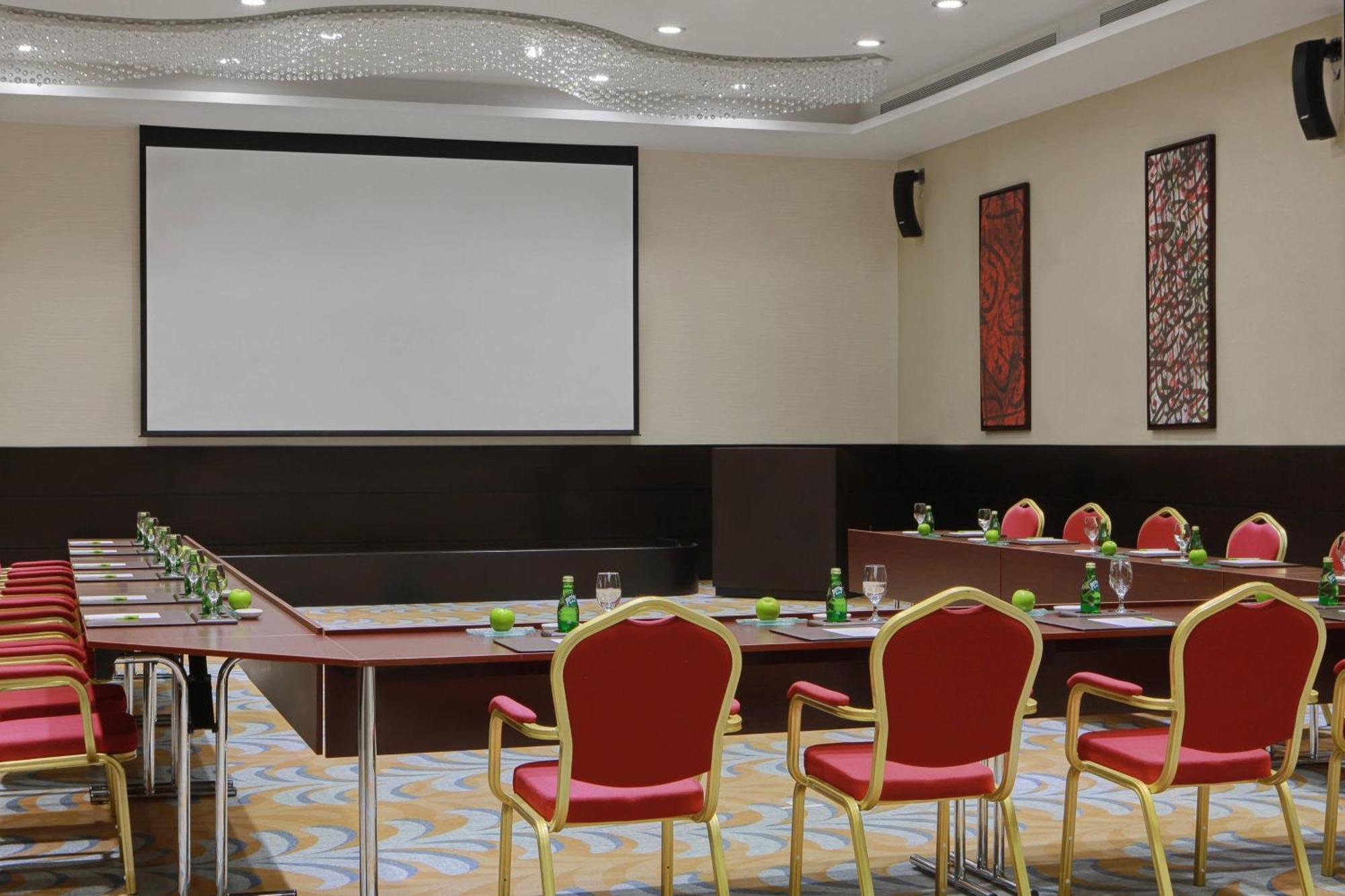 Отель Courtyard By Marriott Jazan Экстерьер фото