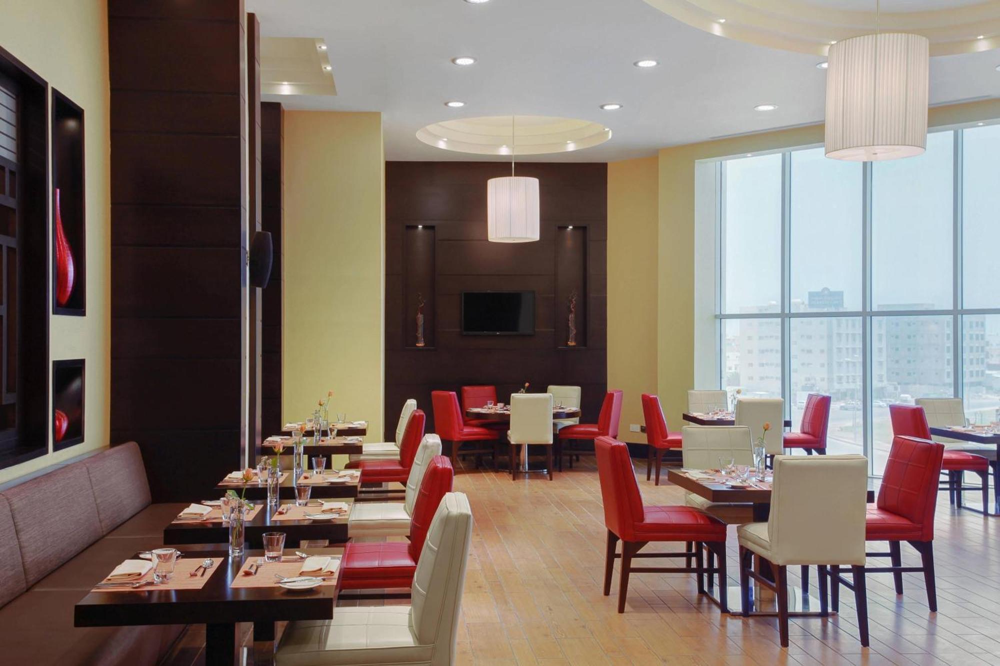 Отель Courtyard By Marriott Jazan Экстерьер фото