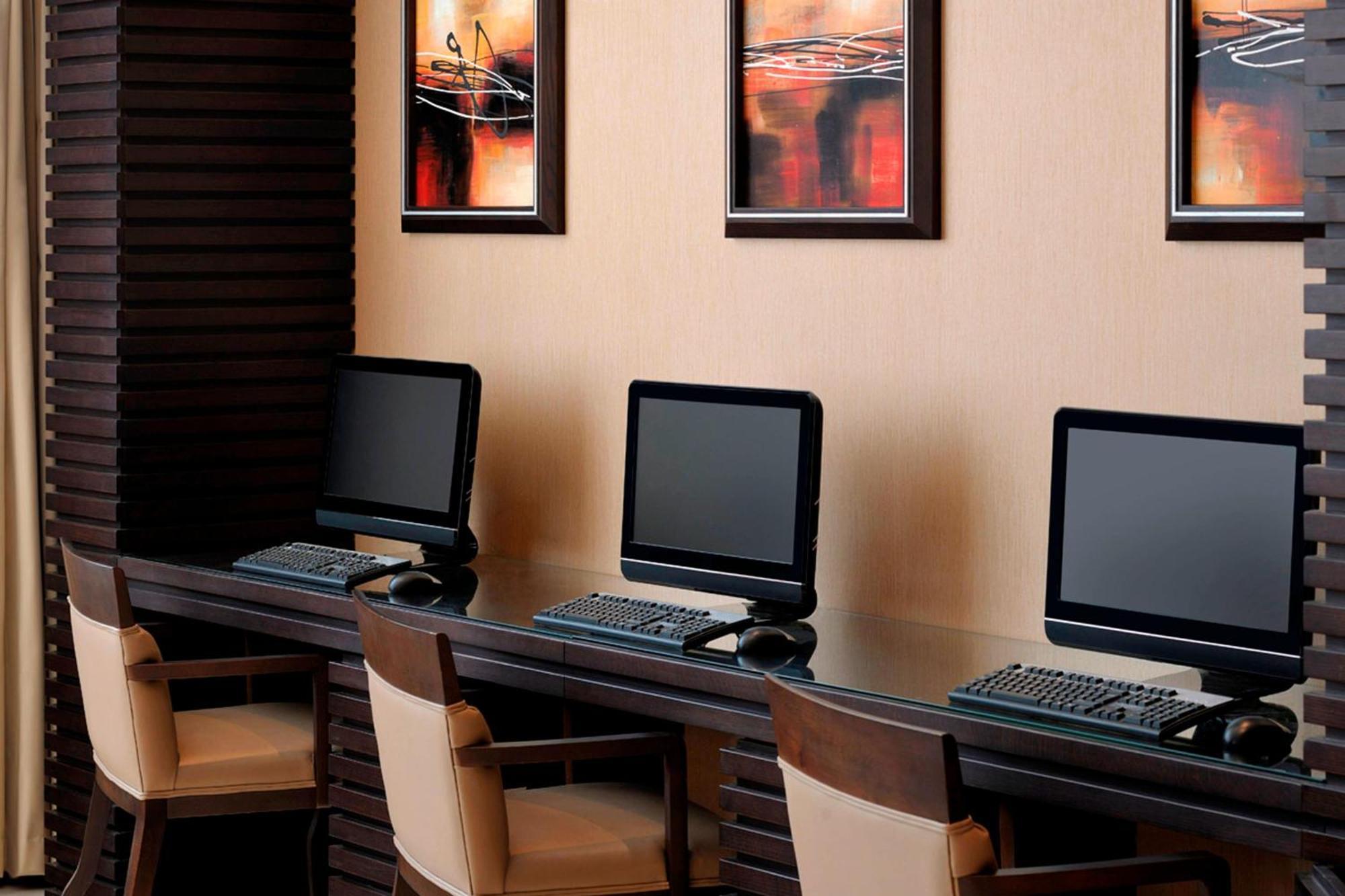 Отель Courtyard By Marriott Jazan Экстерьер фото